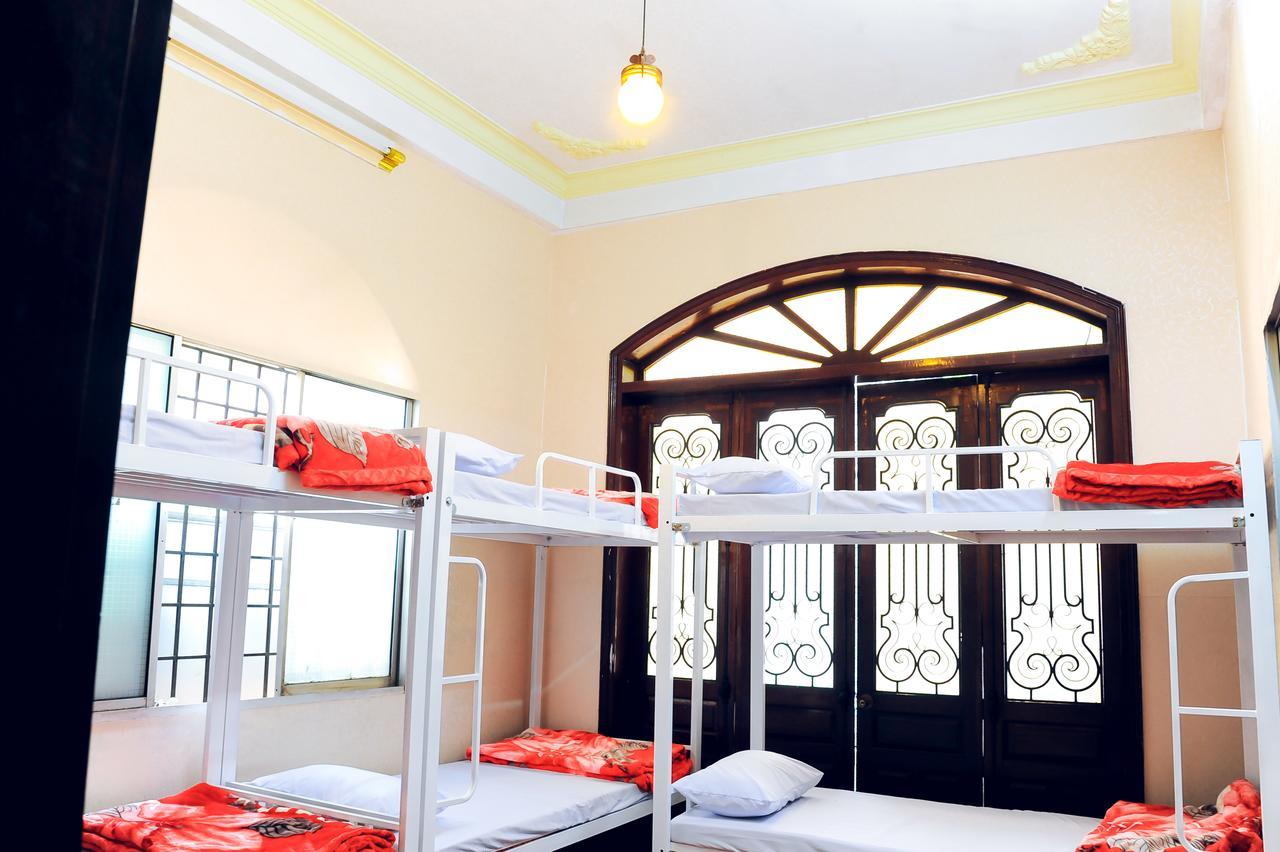 Queen Homestay Hue Exteriör bild