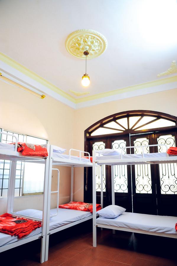 Queen Homestay Hue Exteriör bild